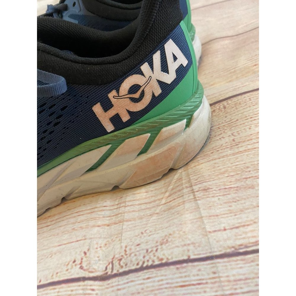 Hoka One One Clifton Men's Athletic Running Sneakers - 9 - Picture 4 of 11